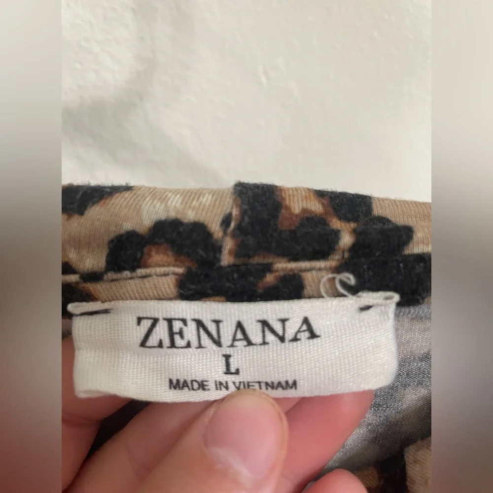 2 Zenana Hoodies!! - Picture 2 of 2